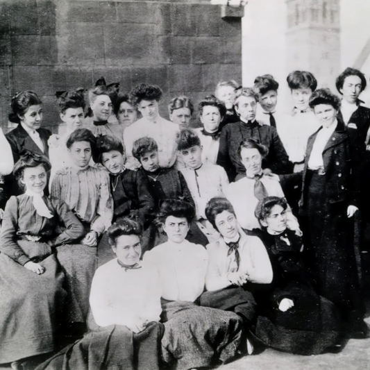 The Tiffany Girls: The Women Artists Behind Tiffany Studios' Masterpieces