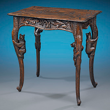 Opposites Attract: Incorporating Antiques into a Modern Space