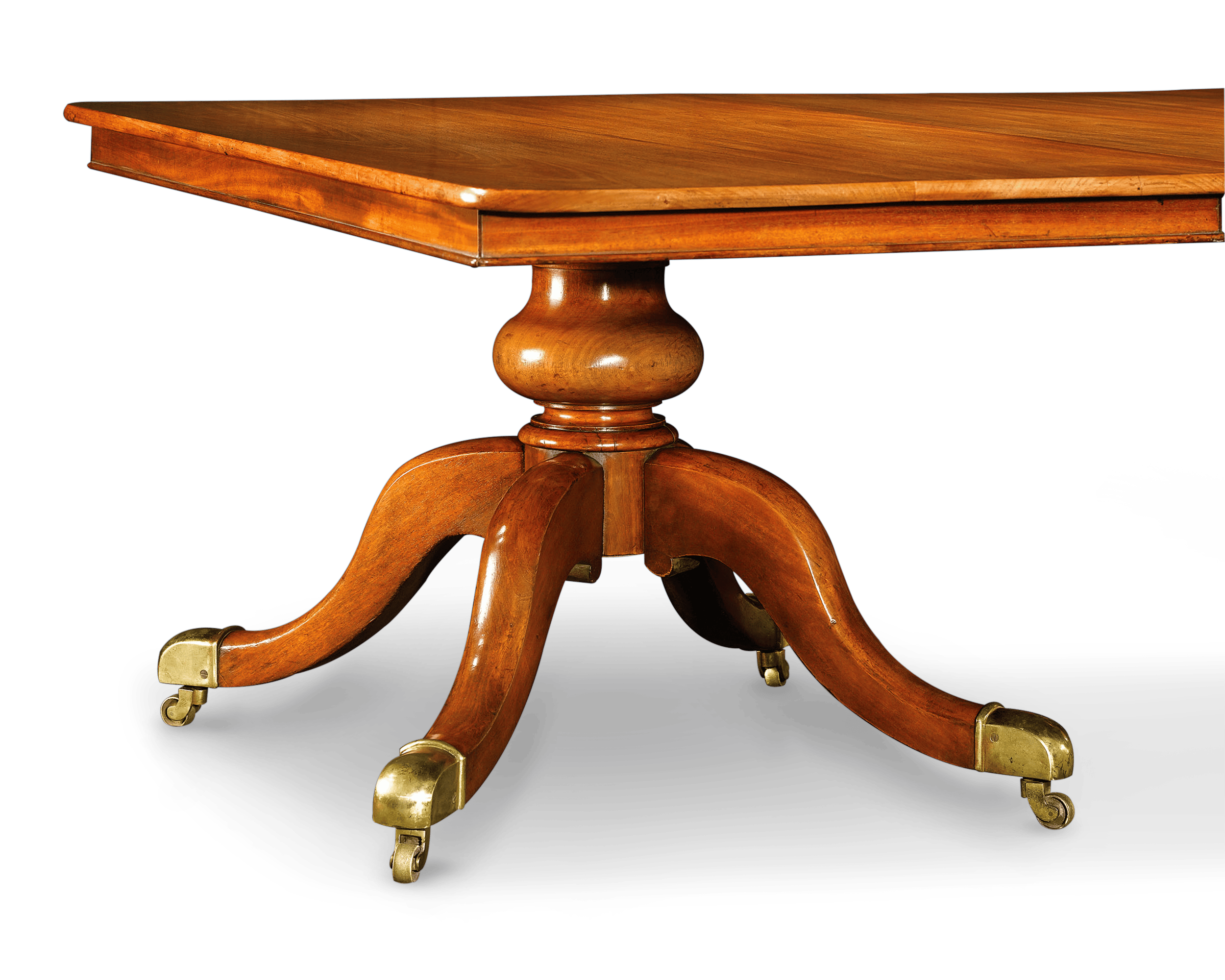 The table seats 32 when fully extended, or can be separated into seven individual pedestal tables