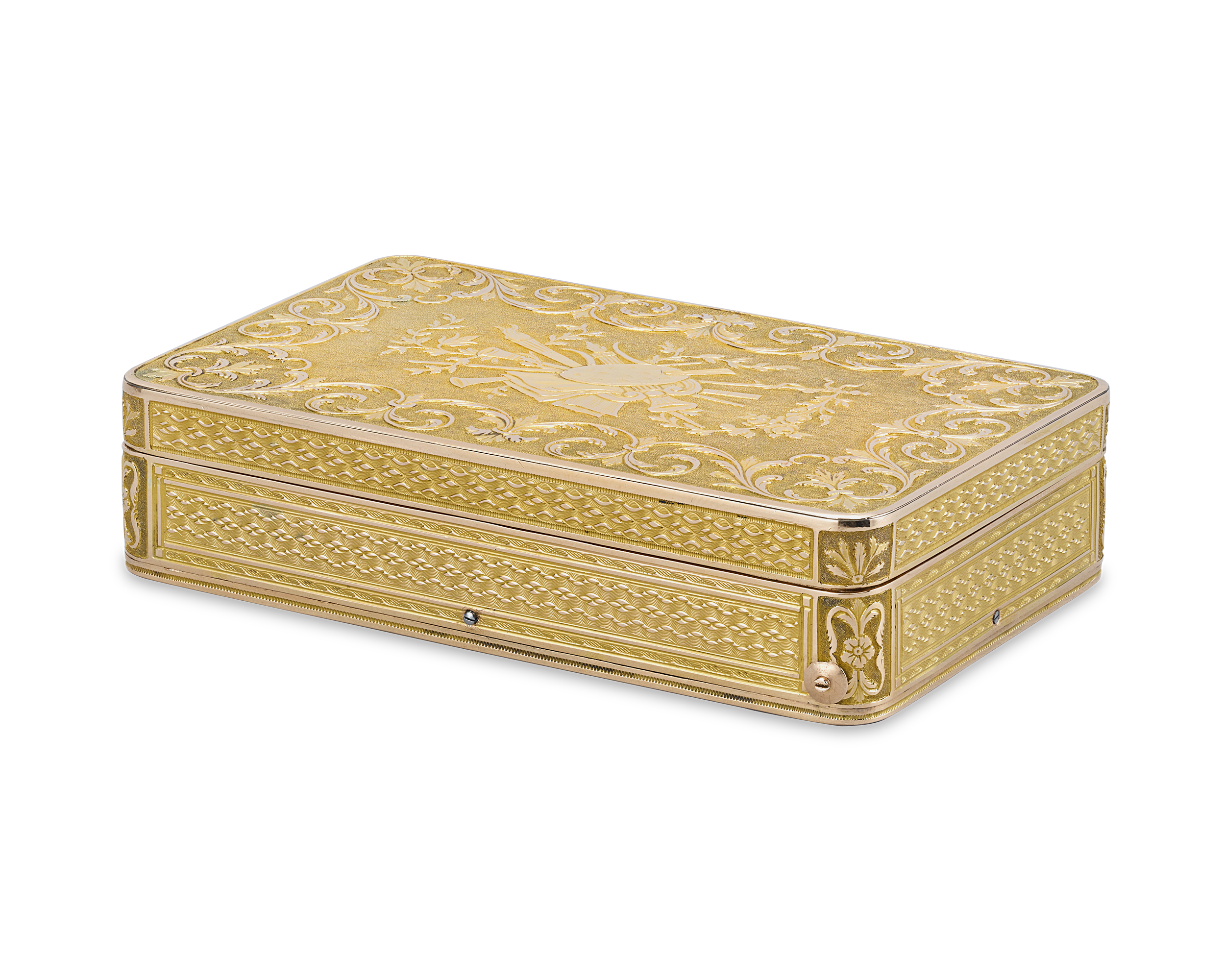 Embossed with a delightful braided gold design, the two-compartment box features an oval agate key