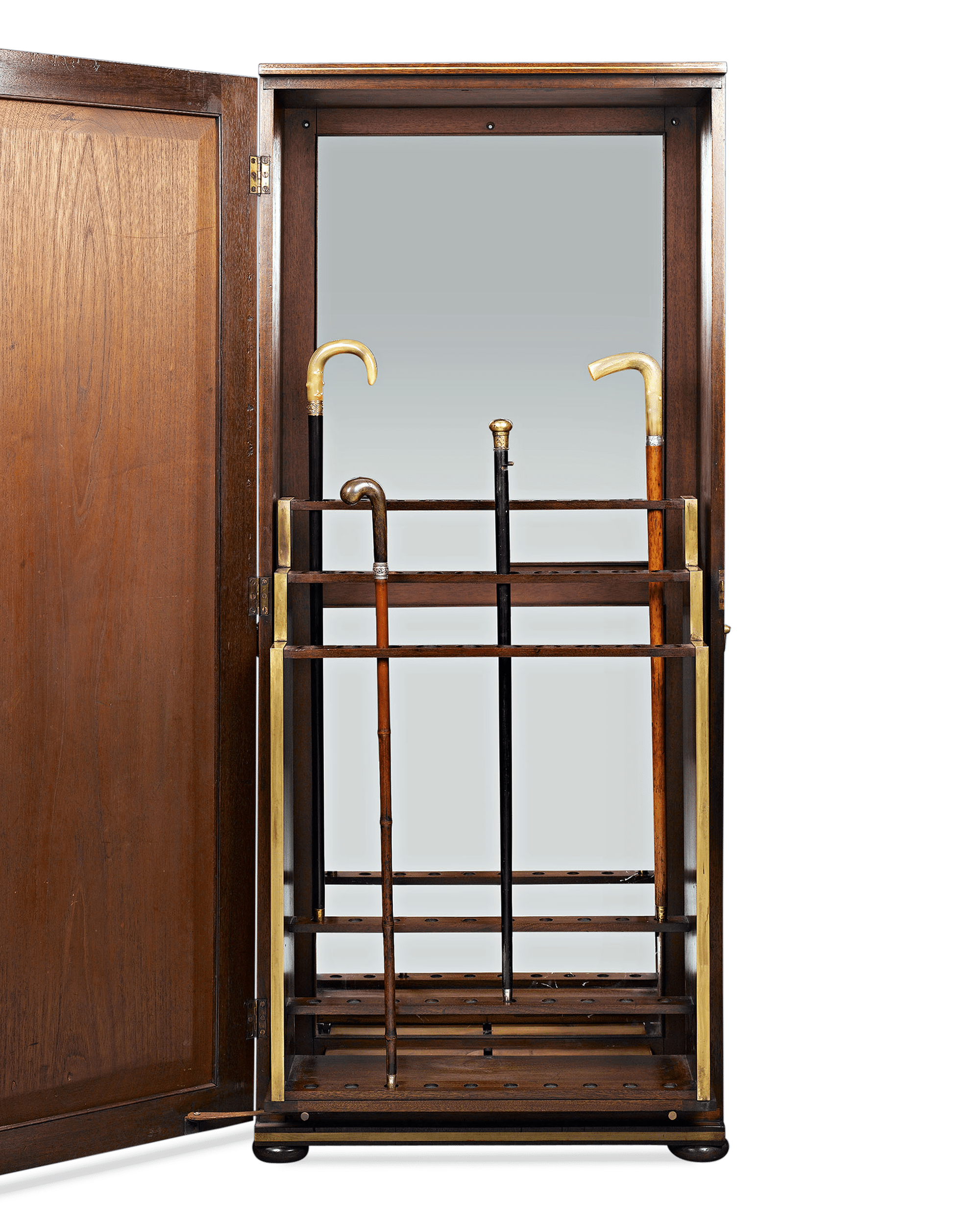 A full mirror ensures that each and every cane is visible