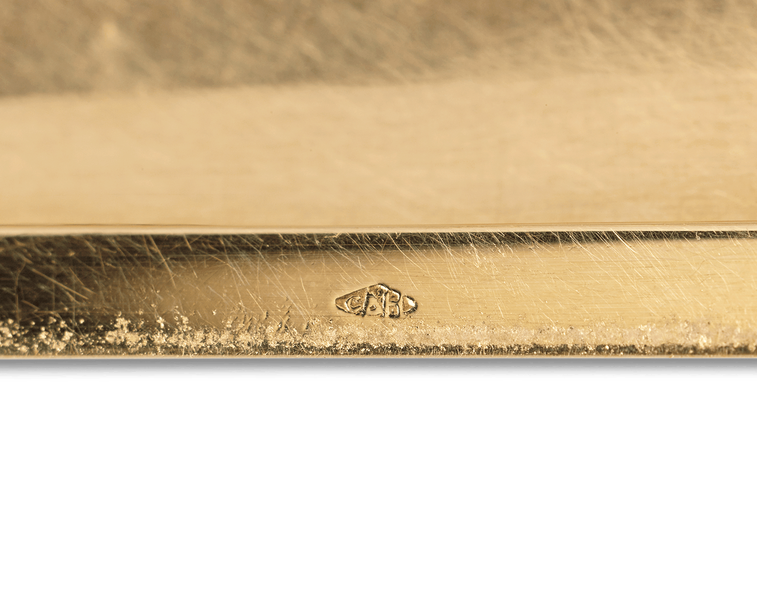 A maker's mark can be seen on the interior rim