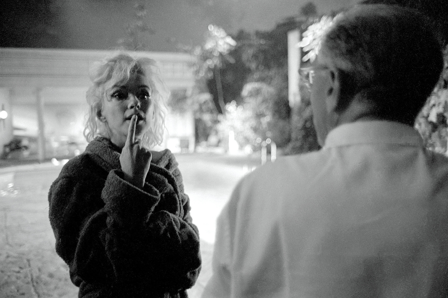 Marilyn Monroe Photograph on Movie Set by Lawrence Schiller, 22/75