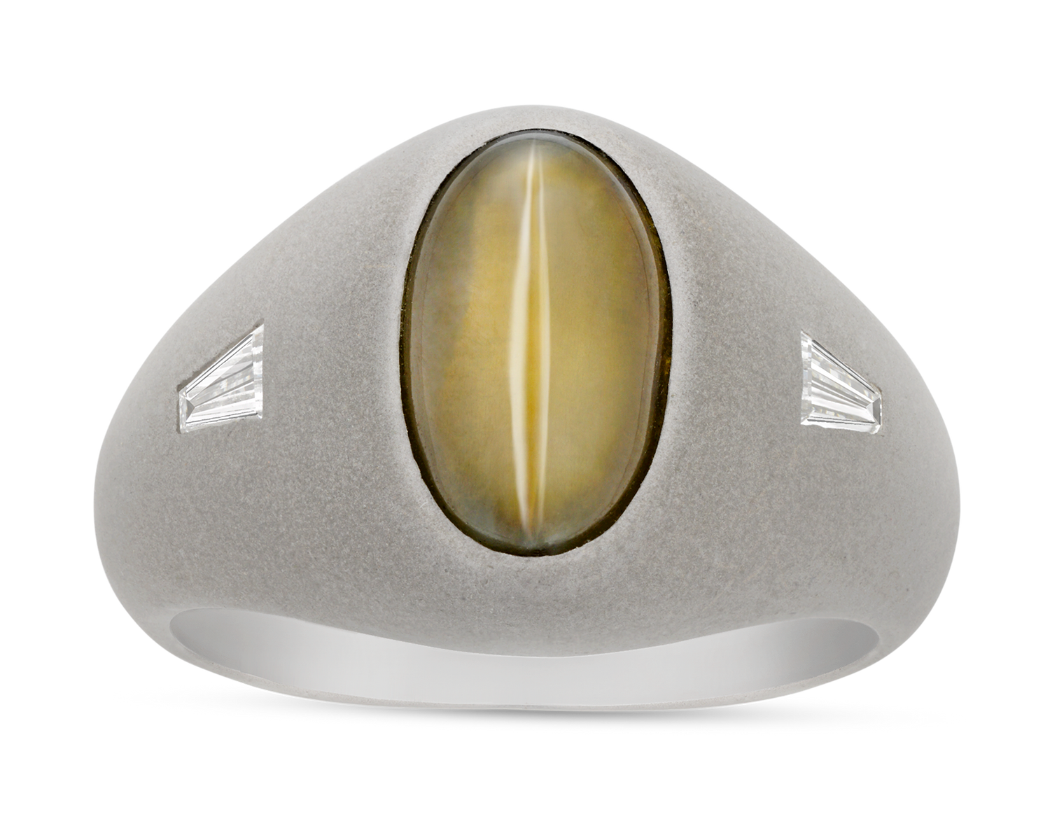 Cat’s Eye Chrysoberyl and Baguette Diamond Ring, 4.61 carats