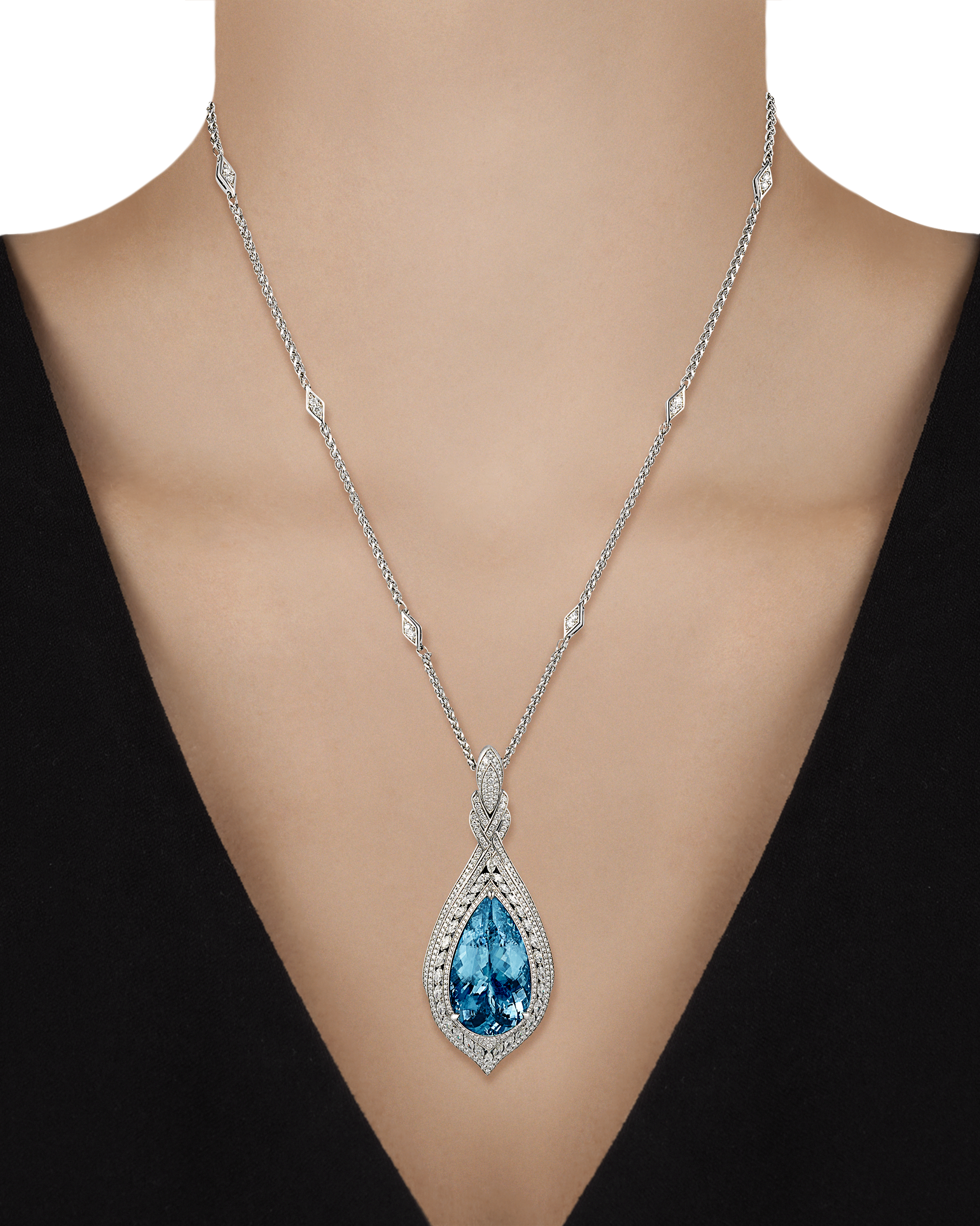 Aquamarine Pendant Necklace, 60.00 Carats