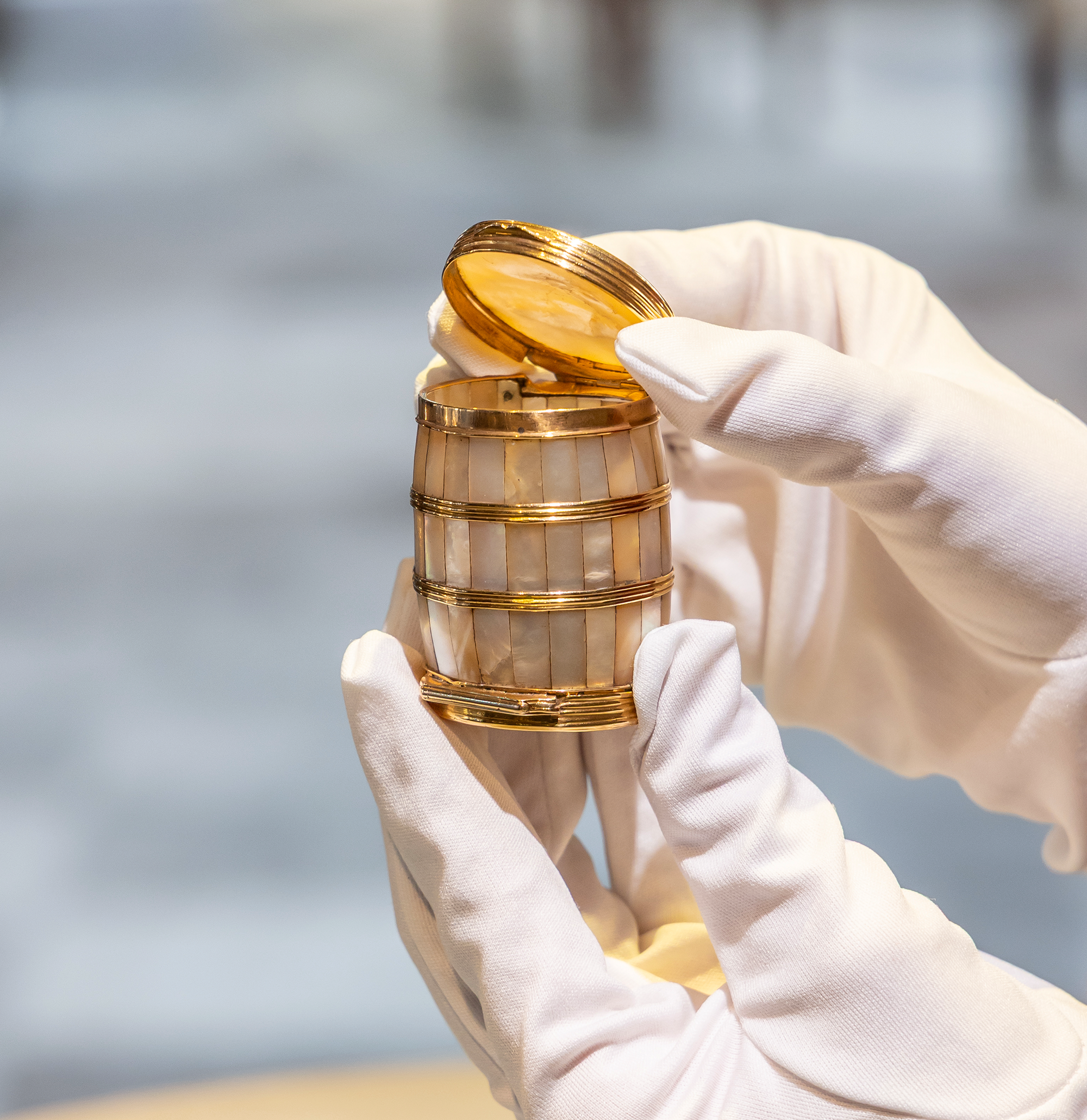 Louis XV Mother-of-Pearl Snuffbox