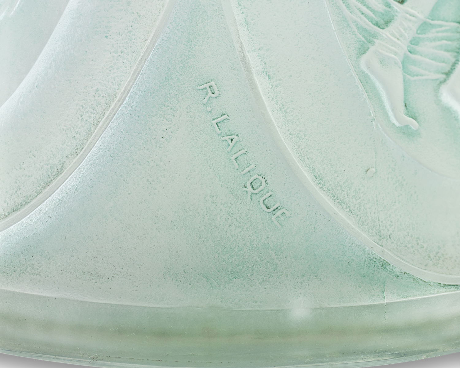 Camées Glass Vase by René Lalique