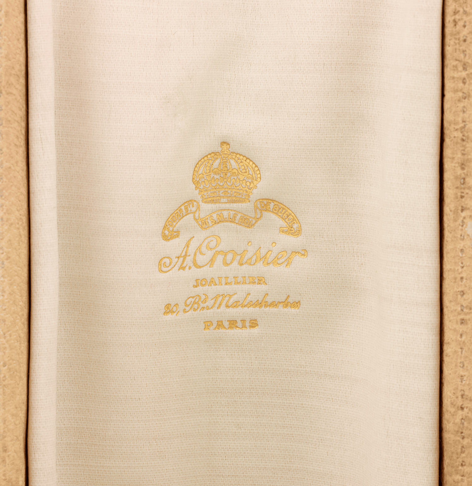 Gold Carnelian Armorial Seal with Agate Handle