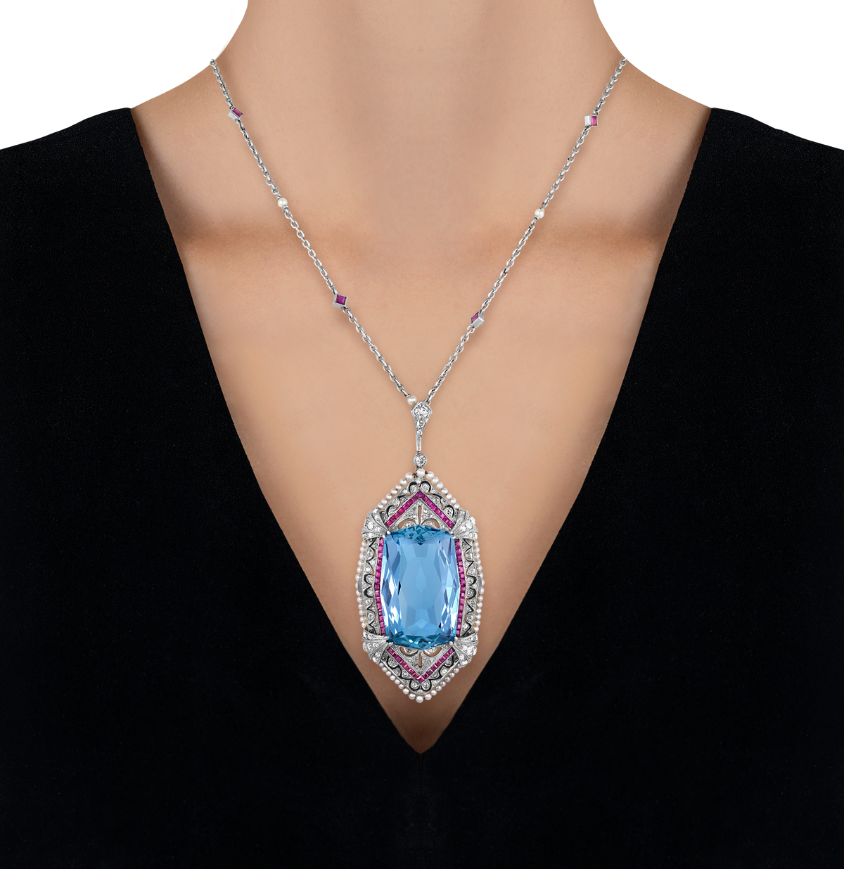 Tiffany & Co. Aquamarine Pendant Necklace, 40.00 carats