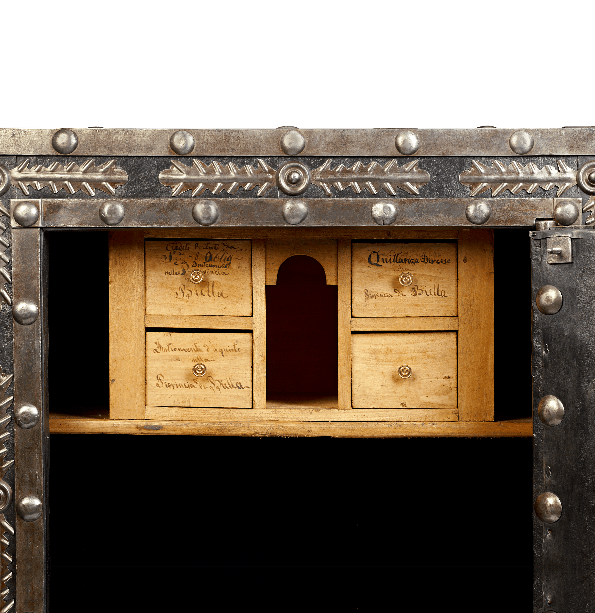 Italian Hobnail Safe