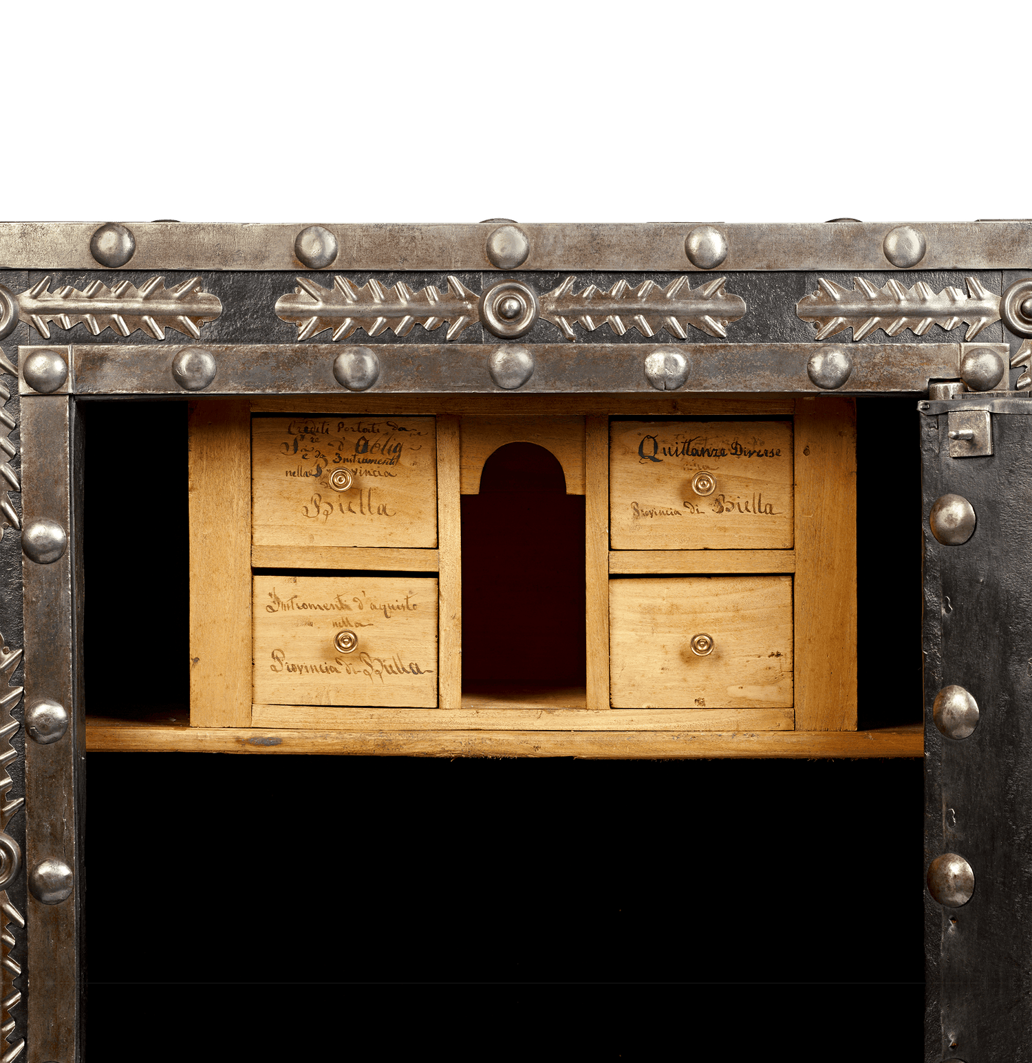 Italian Hobnail Safe