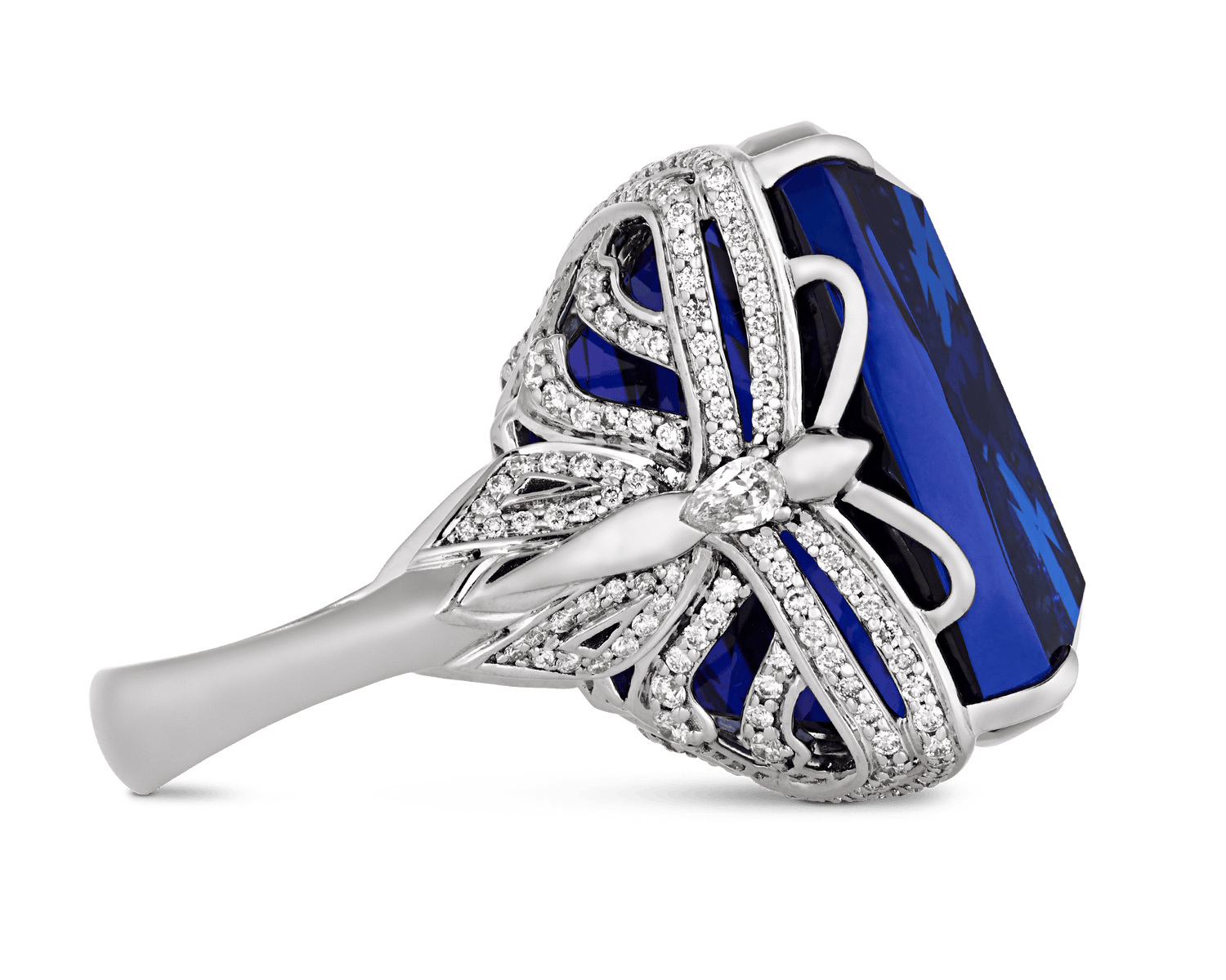 Tanzanite Ring, 83.60 Carats