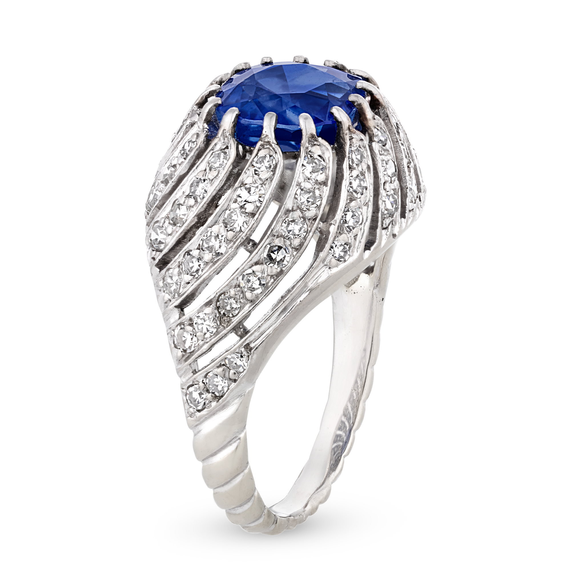 Kashmir Sapphire Bombé Ring, 3.53 Carats