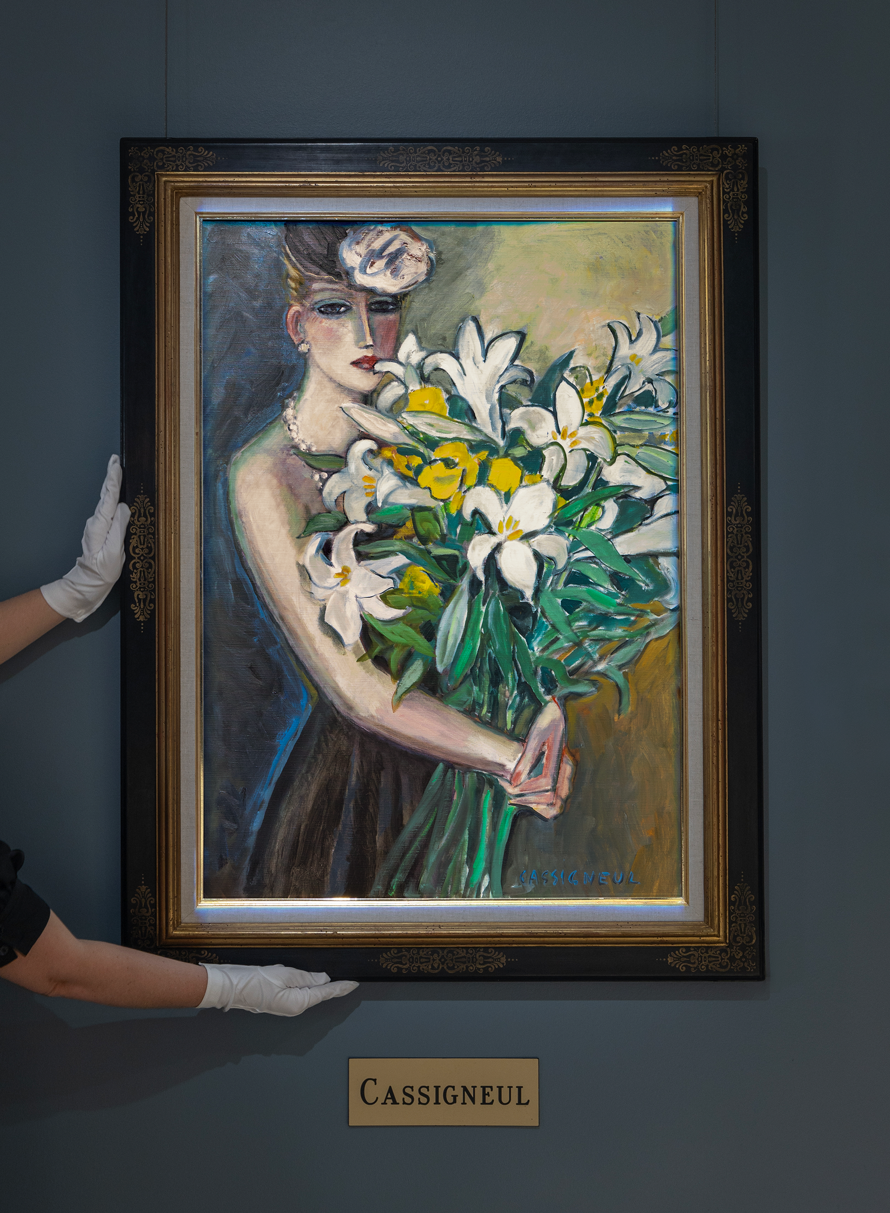 Le bouquet dans les bras by Jean-Pierre Cassigneul