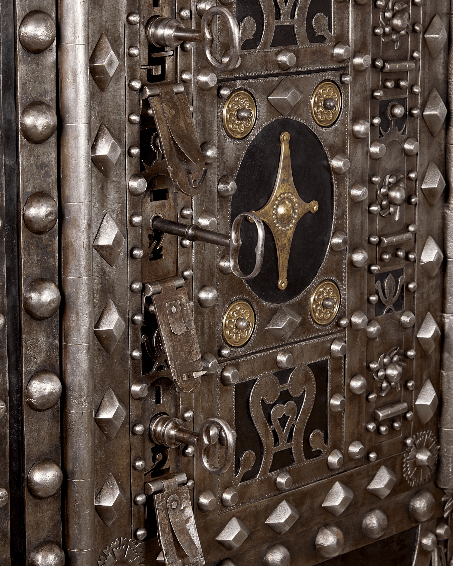 Italian Hobnail Floor Safe