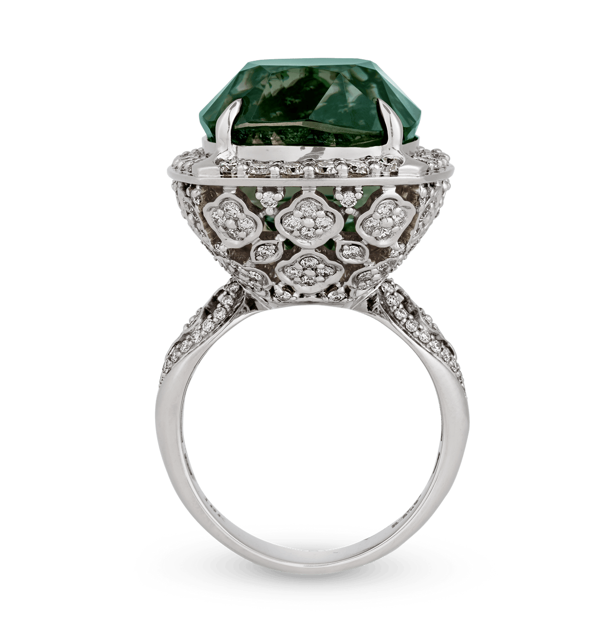 Green Zircon Ring, 47.50 Carats