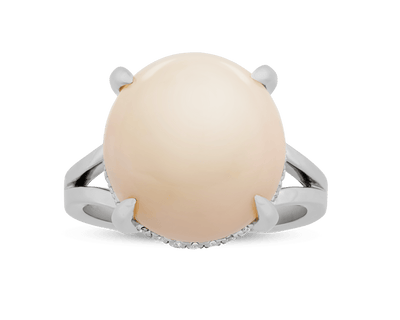 Conch Pearl Ring, 22.49 Carats