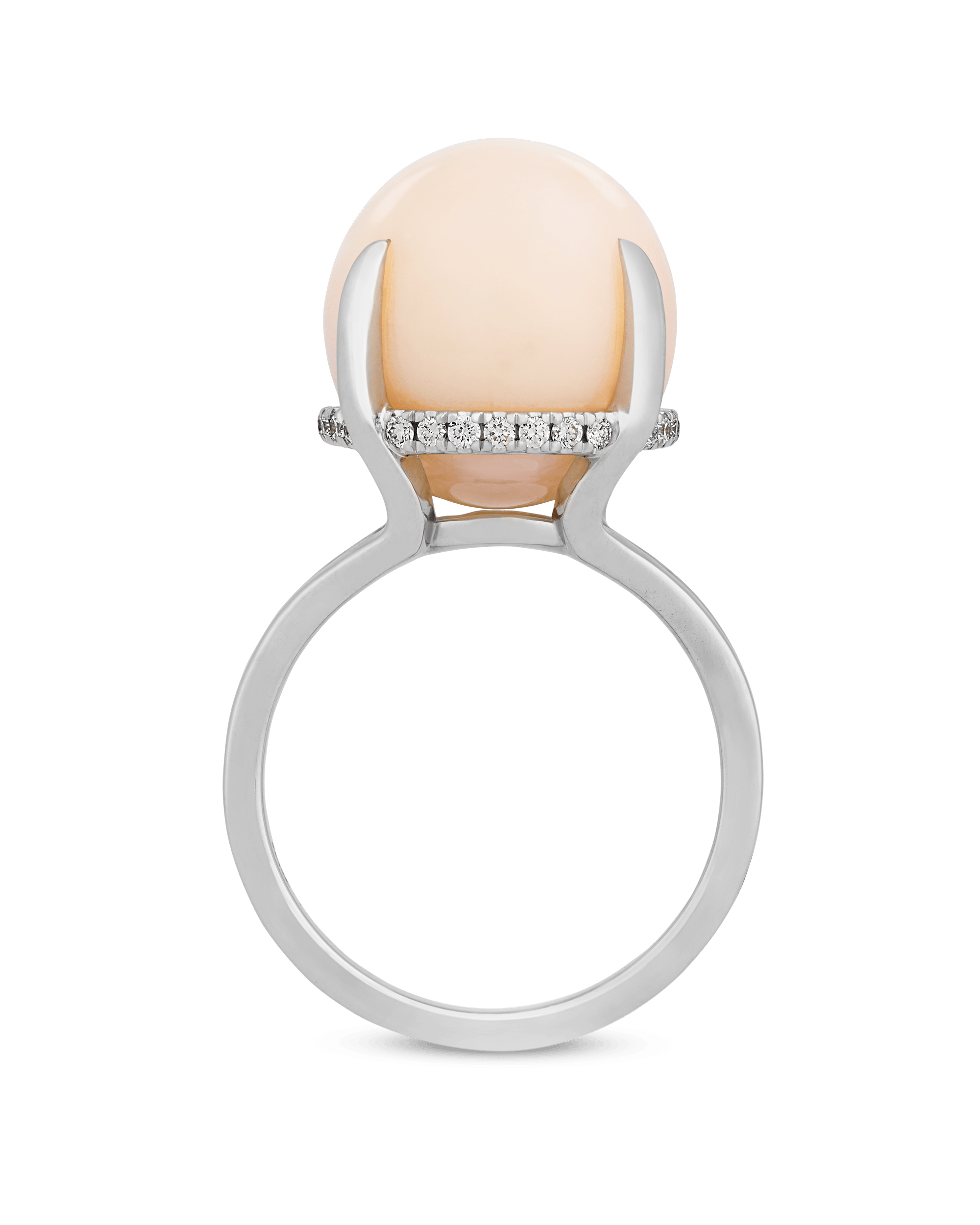 Conch Pearl Ring, 22.49 Carats